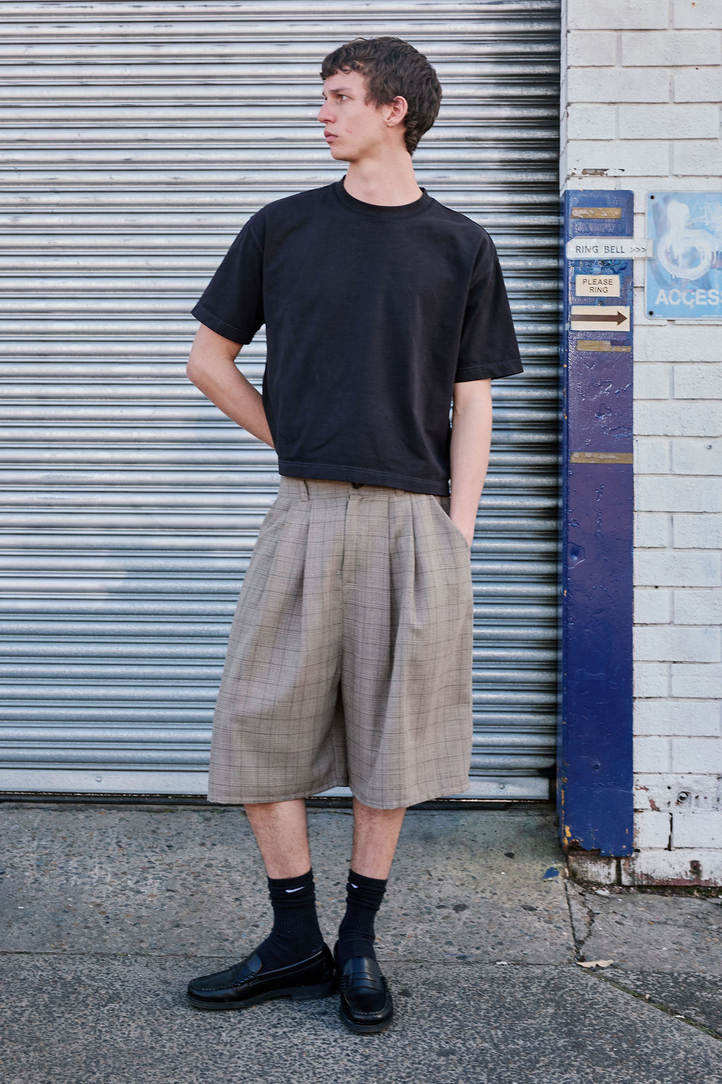 PLAID PLEATED SHORTS